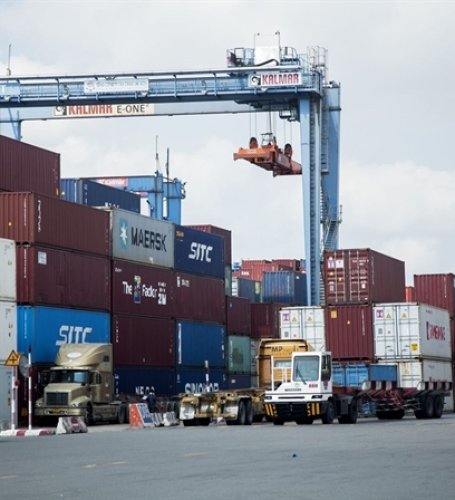 Logistics transforms into high-tech service industry