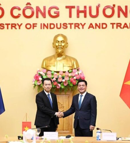 Việt Nam, Laos to strengthen cooperation in trade, energy, border logistics