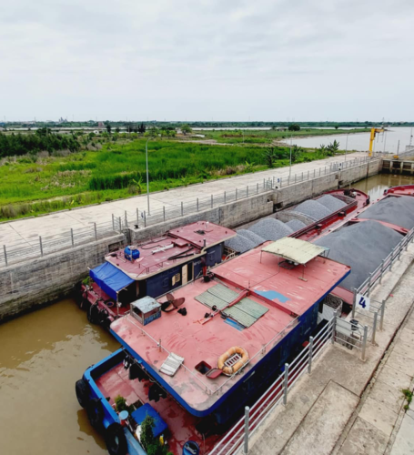 "Miniature Panama Canal" in the middle of the Northern Delta
