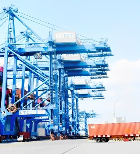 Ba Ria-Vung Tau creates breakthrough from seaports, logistics