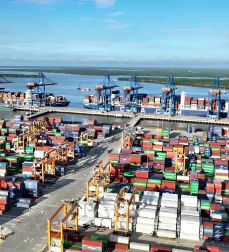 International container freight rates in 2025 are forecast to continue to fluctuate